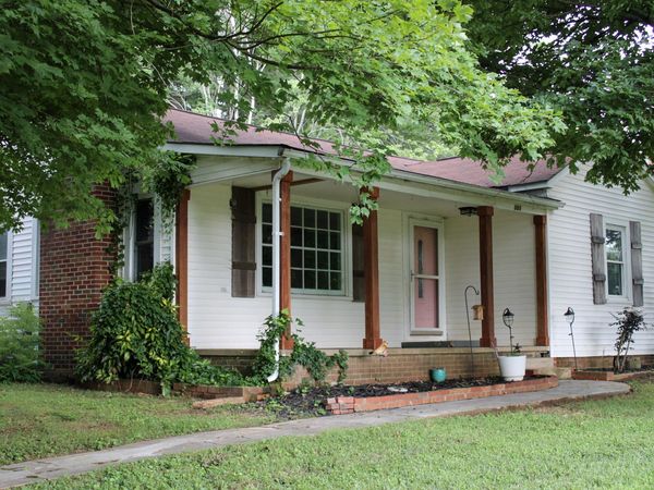201 Emmett Avenue NW, Cleveland, TN 37311