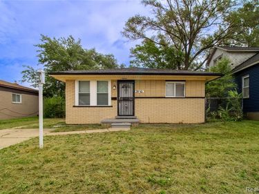 20442 Greenlawn Street , Detroit, MI 48221