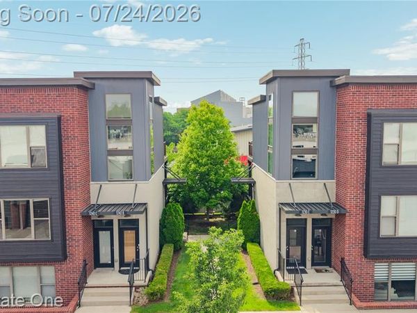1240 S Diamond Court, Royal Oak, MI 48067