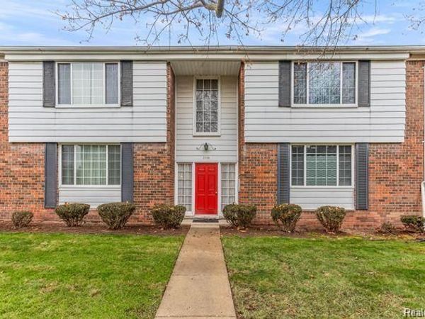 25316 Shiawassee Circle, Southfield, MI 48033