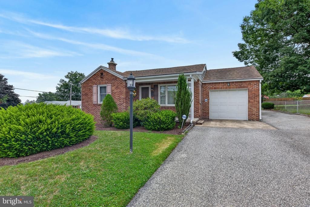 540 MANOR ROAD , WINDSOR, PA 17366