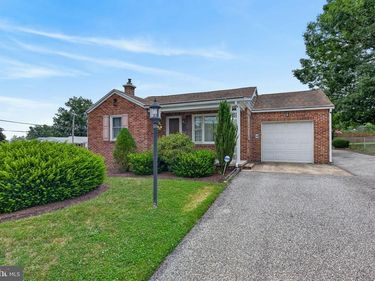540 MANOR ROAD, WINDSOR, PA 17366