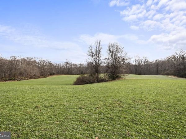 7389 LEEDS MANOR RD, MARSHALL, VA 20115