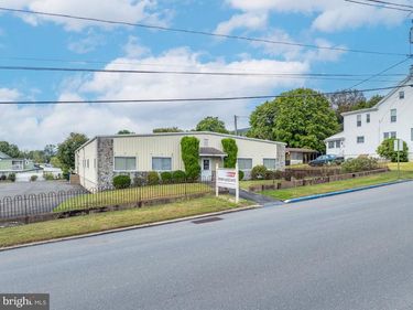22 S YOHE STREET , TOWER CITY, PA 17980