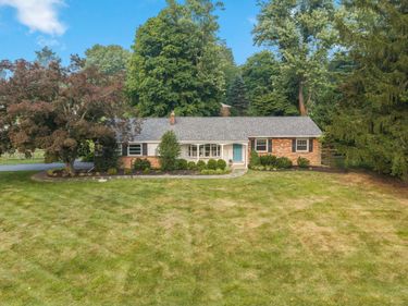 420 BISHOP HOLLOW ROAD, NEWTOWN SQUARE, PA 19073