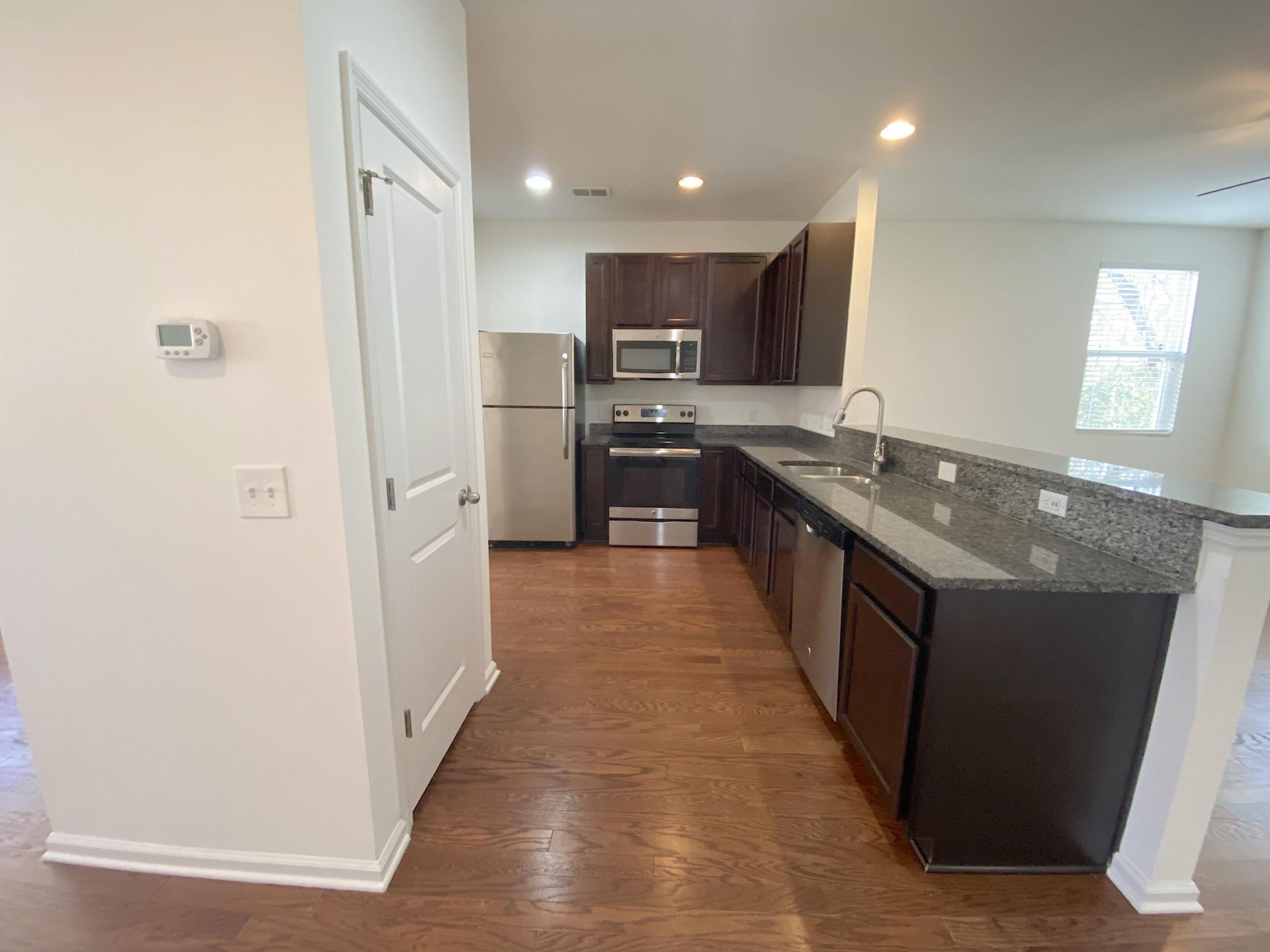 9139 Parlor Drive Photo 4