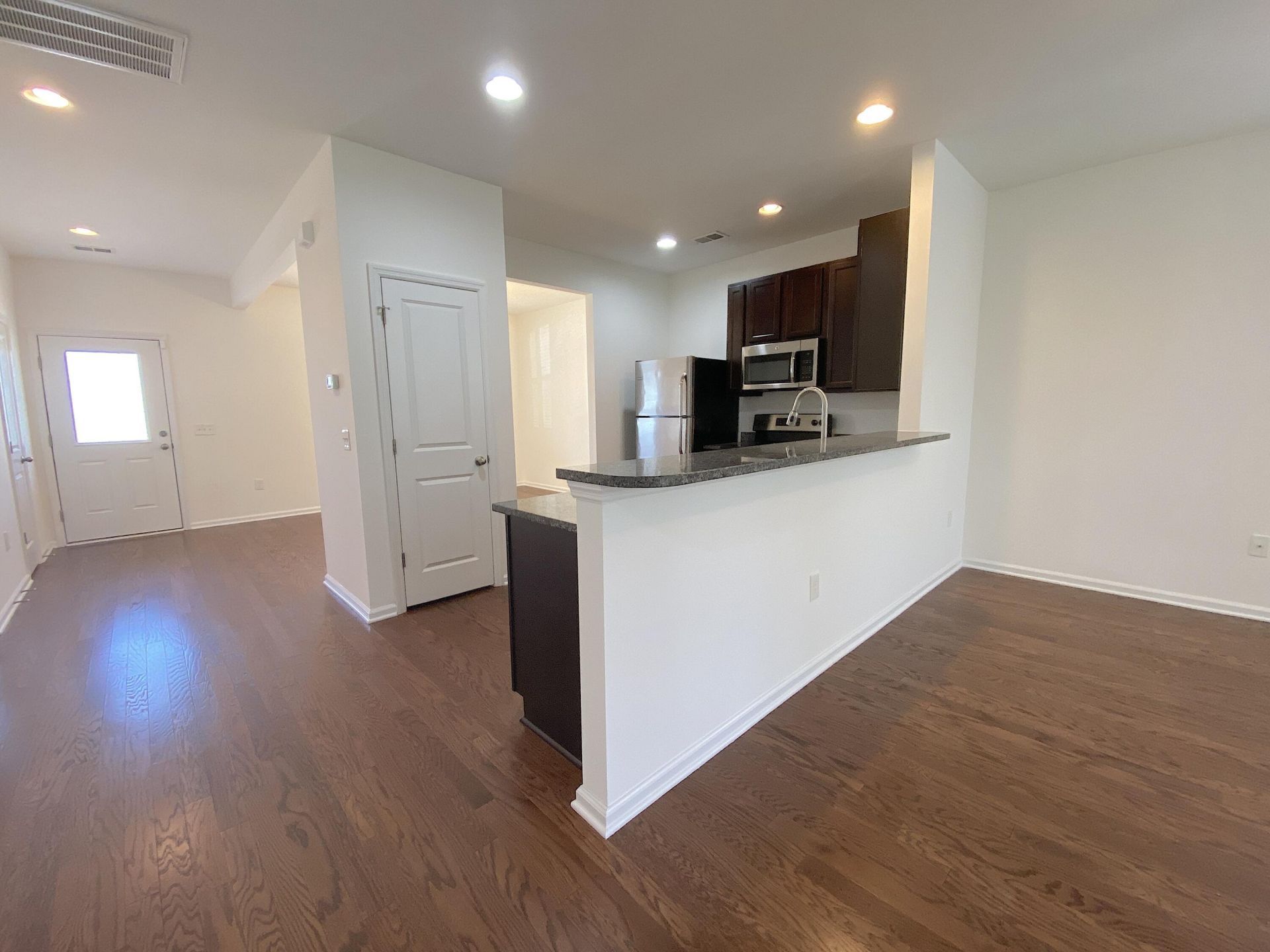 9139 Parlor Drive Photo 5