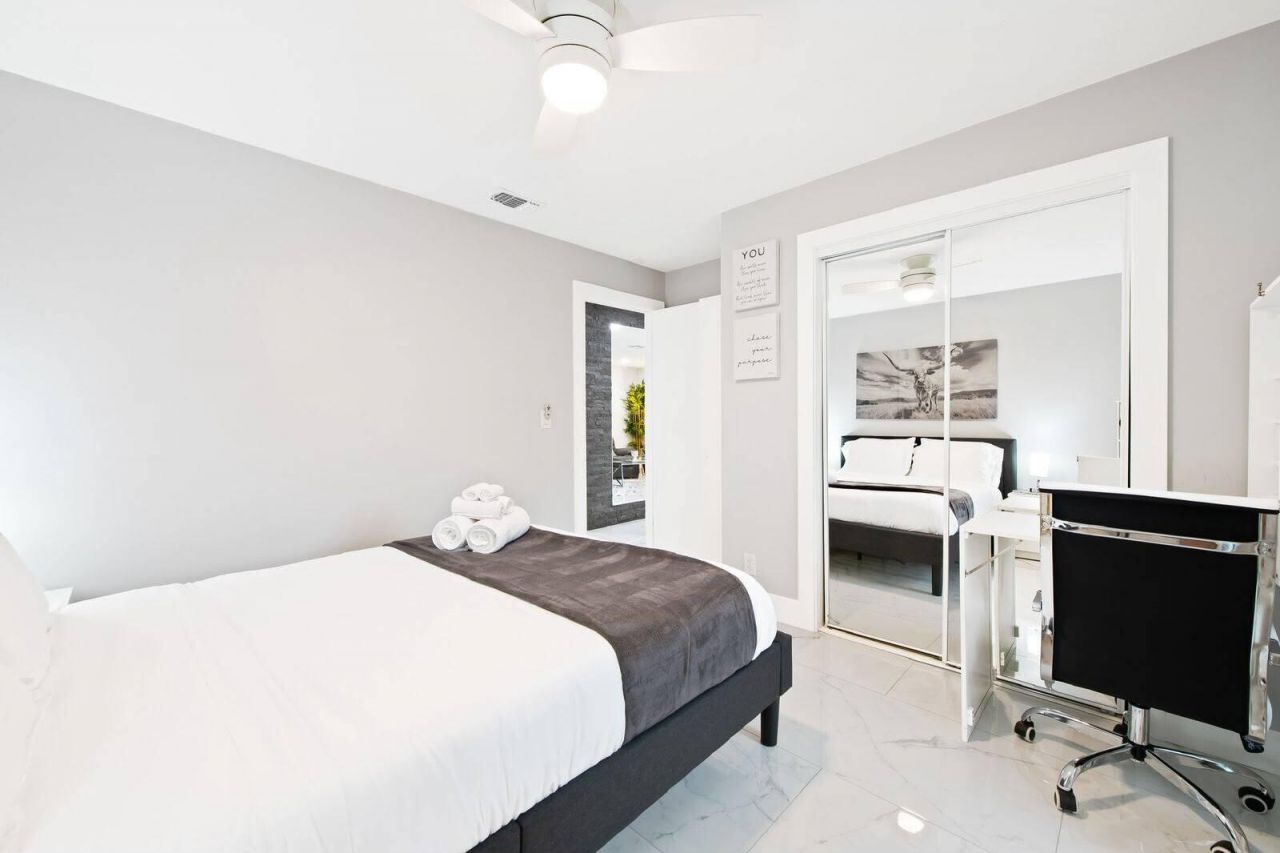 3298 N Dixie Highway, Boca Raton, FL 33431 Photo