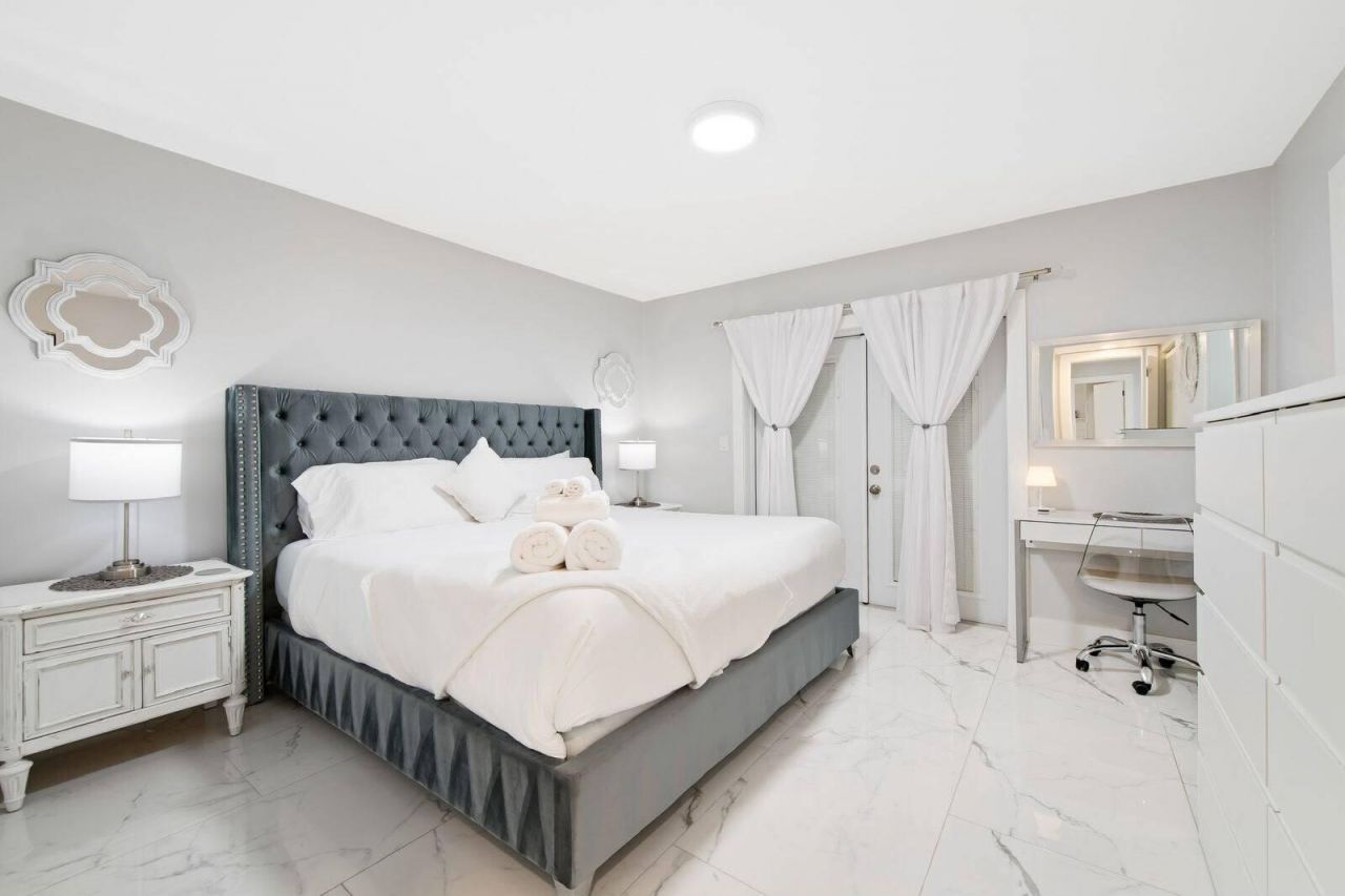 3298 N Dixie Highway, Boca Raton, FL 33431 Photo