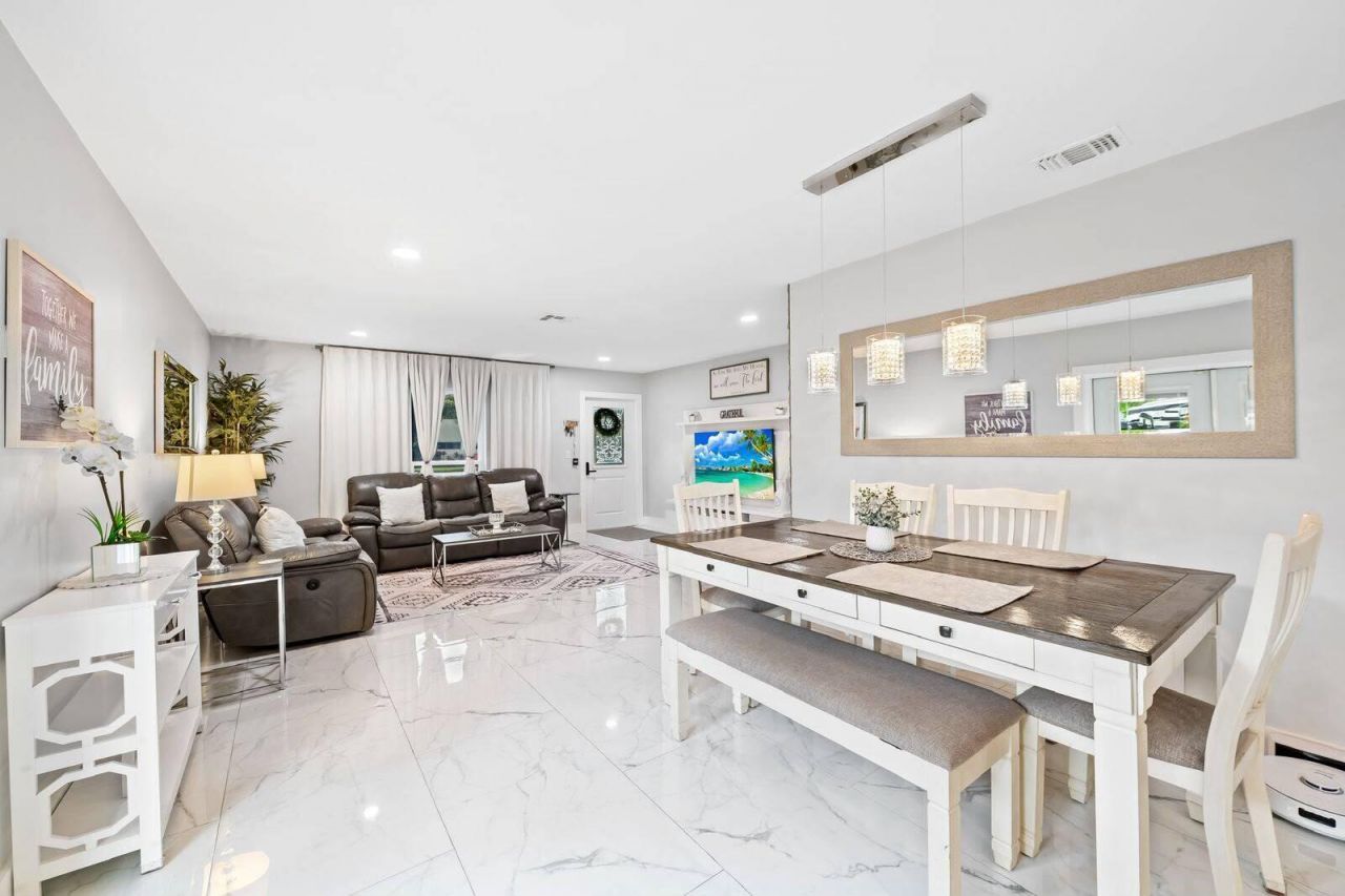 3298 N Dixie Highway, Boca Raton, FL 33431 Photo