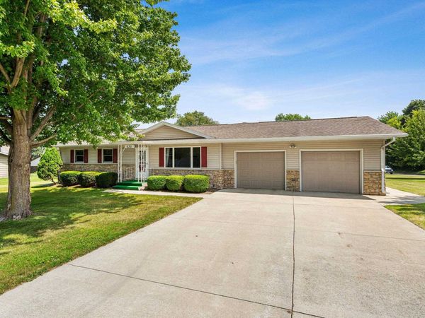 630 S Main Street, Markesan, WI 53946