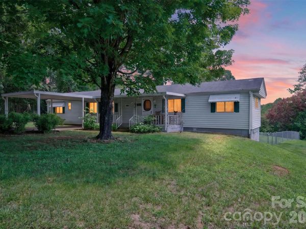 2753 Fairwood Drive , Hudson, NC 28638