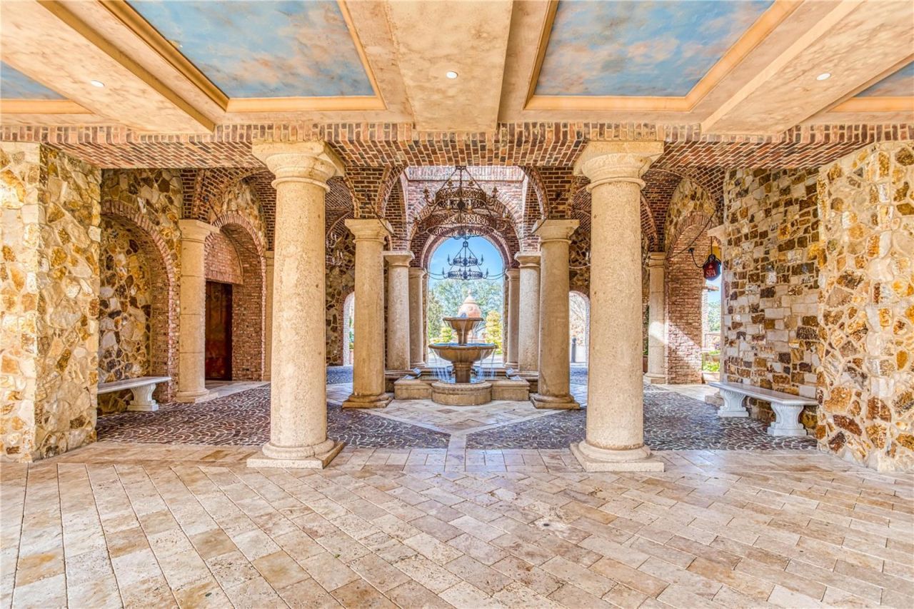 16028 Pendio Drive, Montverde, FL 34756 Photo
