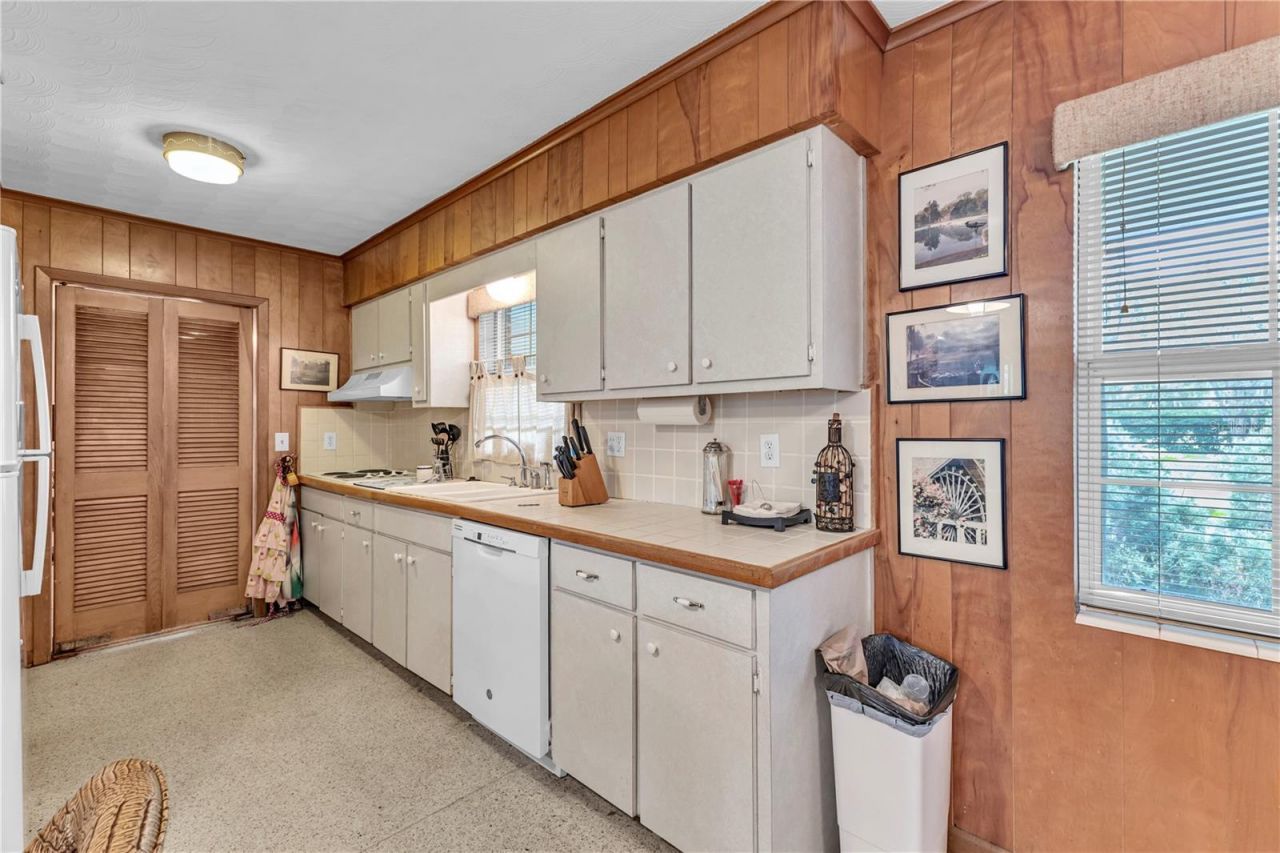 1940 Alice Drive, Astor, FL 32102 Photo
