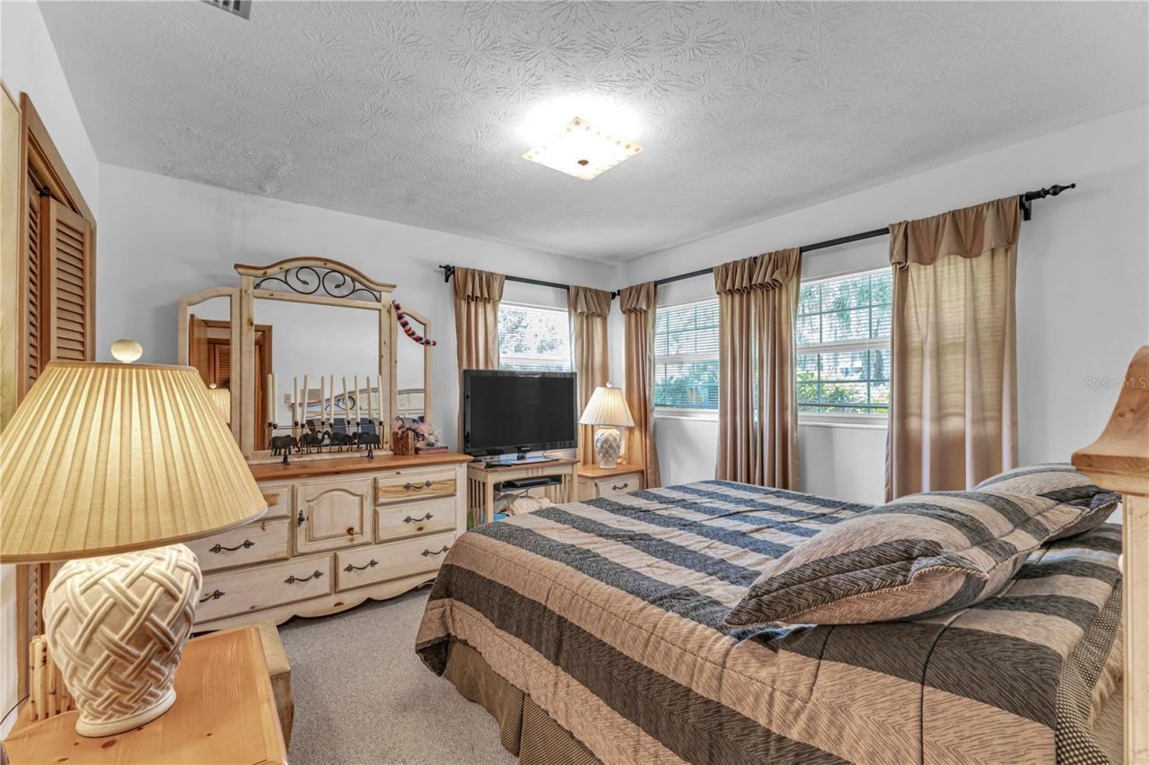 1940 Alice Drive, Astor, FL 32102 Photo