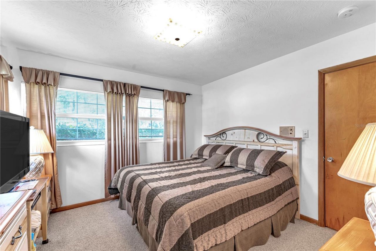 1940 Alice Drive, Astor, FL 32102 Photo