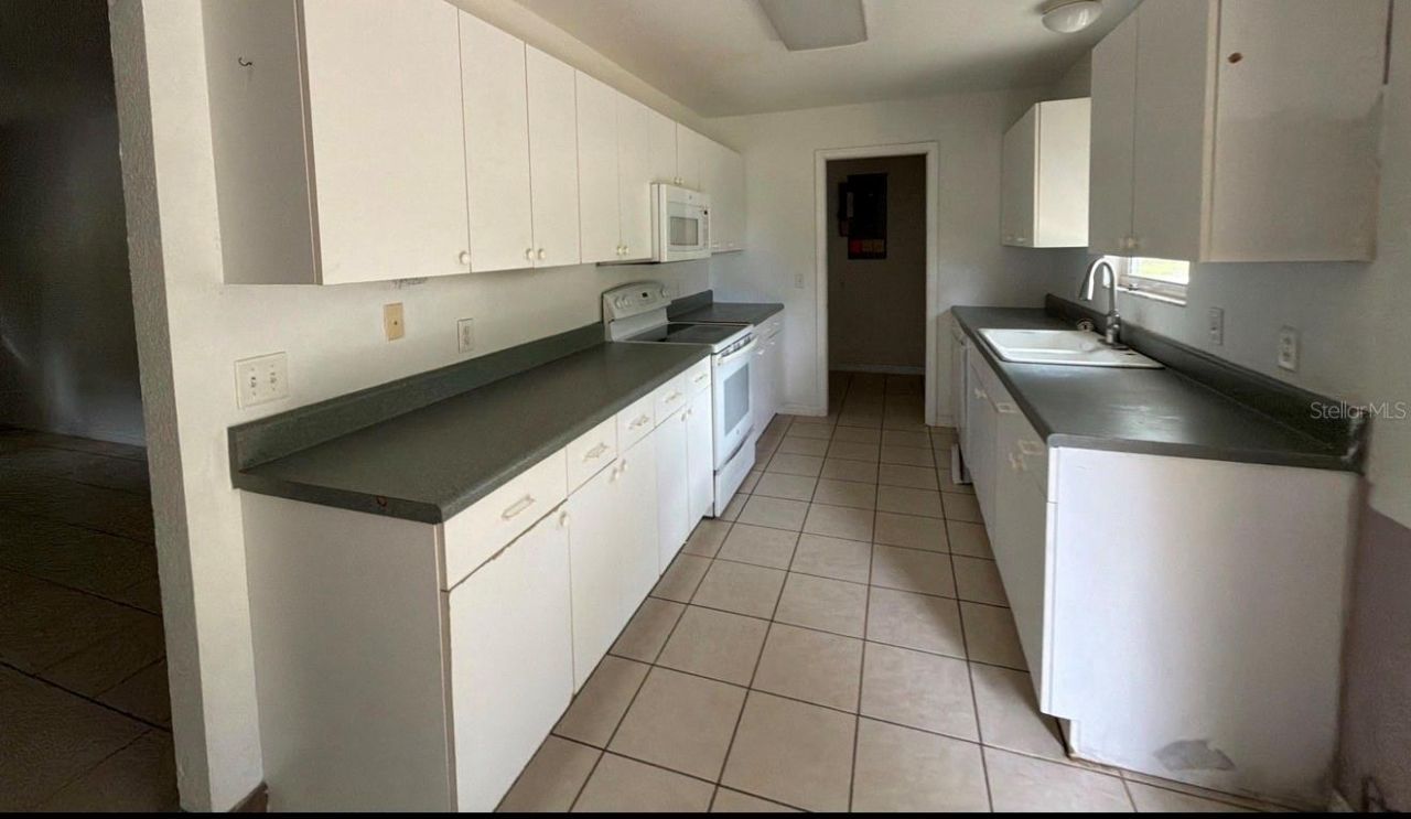 2249 Woodmere Road , Venice, FL 34293 Photo