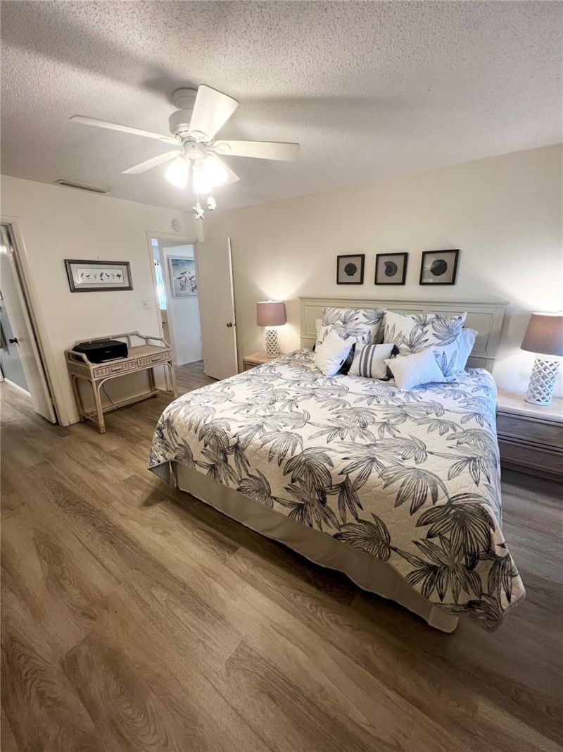 6214 Draw Lane, Unit 4, Sarasota, FL 34235 Photo