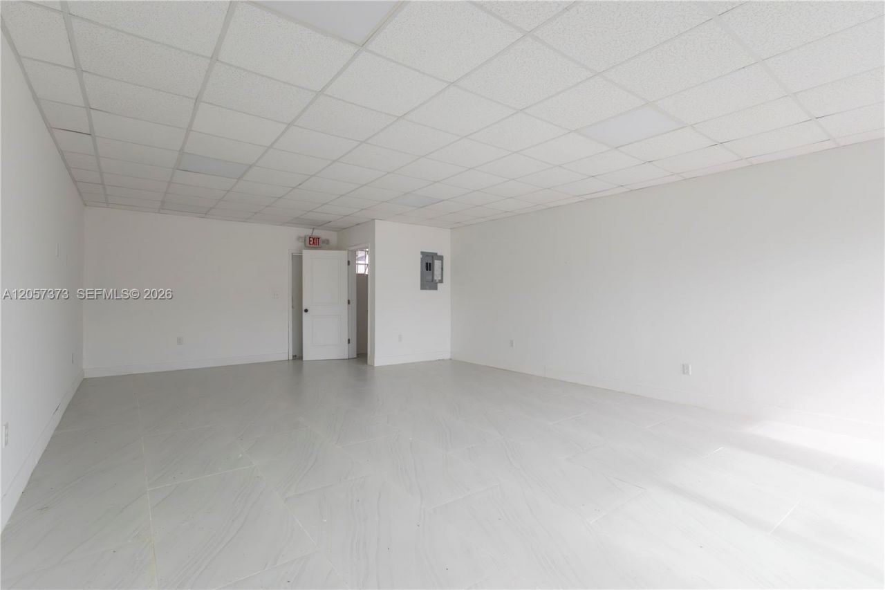 8211 Biscayne Blvd , Miami, FL 33138 Photo