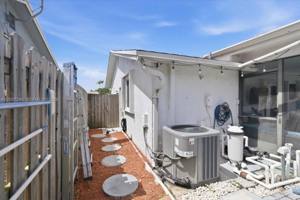 10960 NW 21st St , Sunrise, FL 33322 Photo