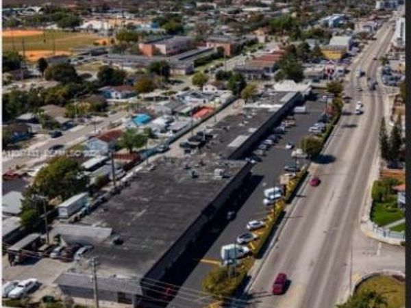 650 E 9th St , Hialeah, FL 33010
