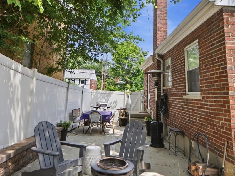 4127 Paxton Woods Drive, Cincinnati, OH 45209 Photo 21
