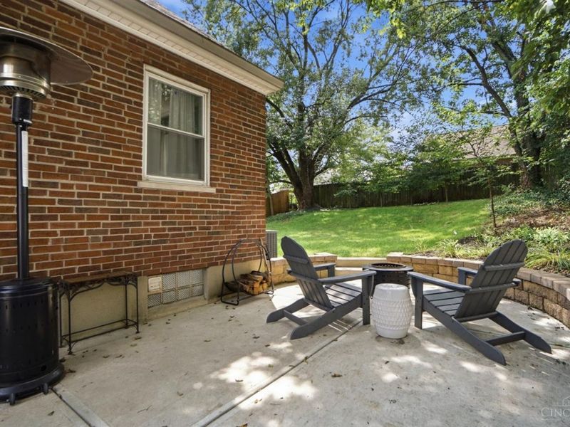 4127 Paxton Woods Drive, Cincinnati, OH 45209 Photo 23