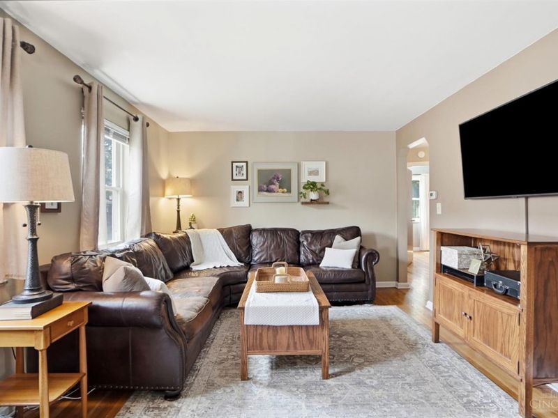 4127 Paxton Woods Drive, Cincinnati, OH 45209 Photo 6