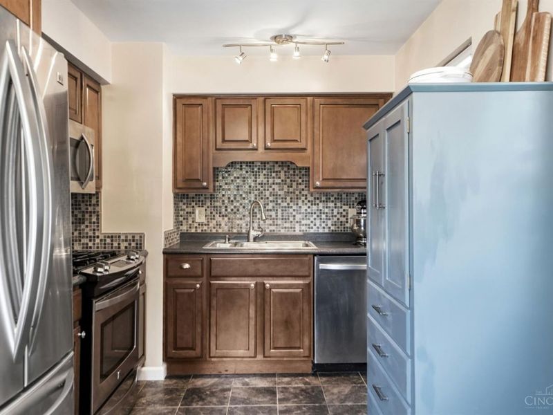 4127 Paxton Woods Drive, Cincinnati, OH 45209 Photo 9