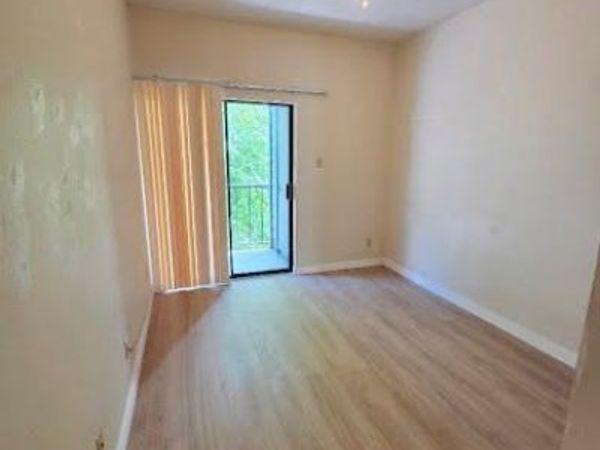 2706 Salado ST , Unit 207, Austin, TX 78705