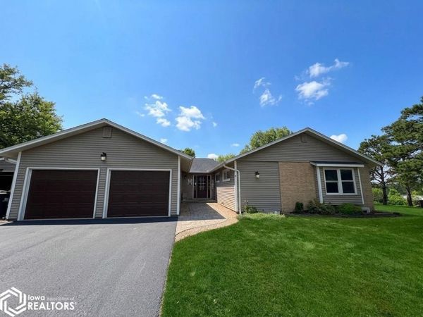 1603 Summit View Street, Creston, IA 50801