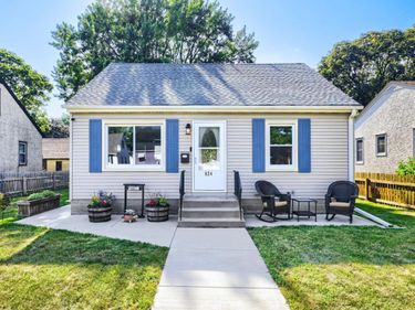 824 6th Avenue S, South Saint Paul, MN 55075