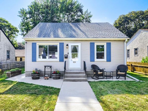 824 6th Avenue S, South Saint Paul, MN 55075