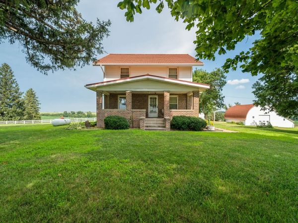 524 E 60th Street N, Newton, IA 50208