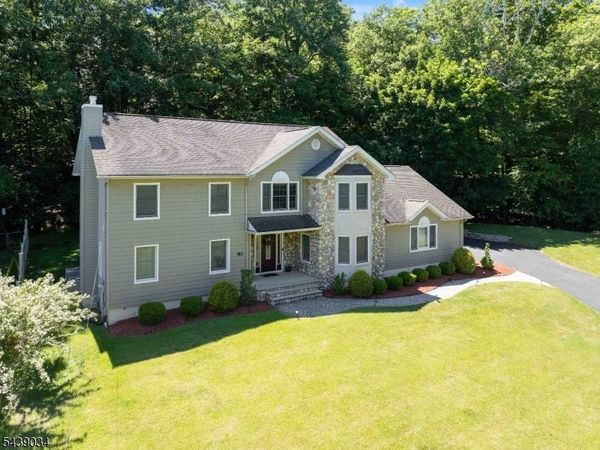 913 High Mountain Rd, North Haledon, NJ 07508