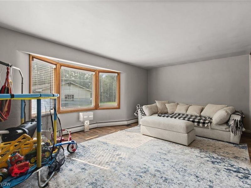 593 Salva Avenue, Shadyside, OH 43947 Photo 7