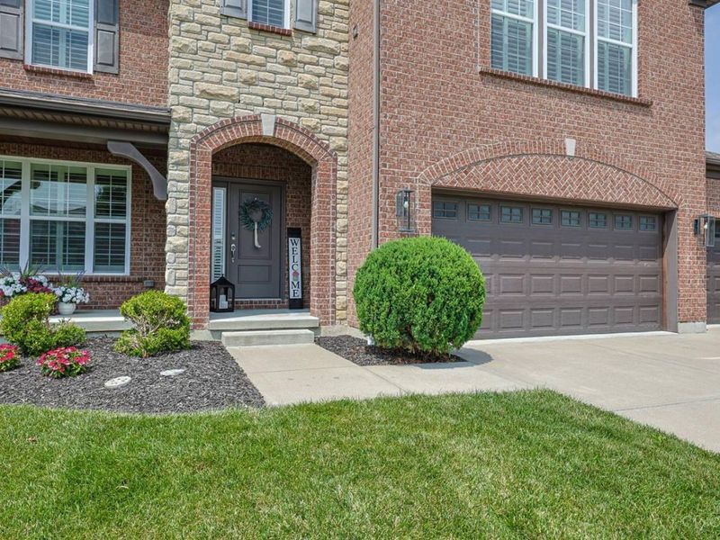 7485 Marsh Creek Lane, Hamilton Township, OH 45039 Photo 2