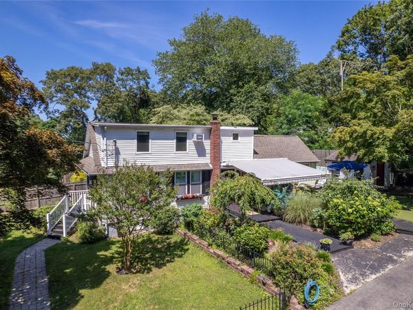 88 Cherry Road , Rocky Point, NY 11778