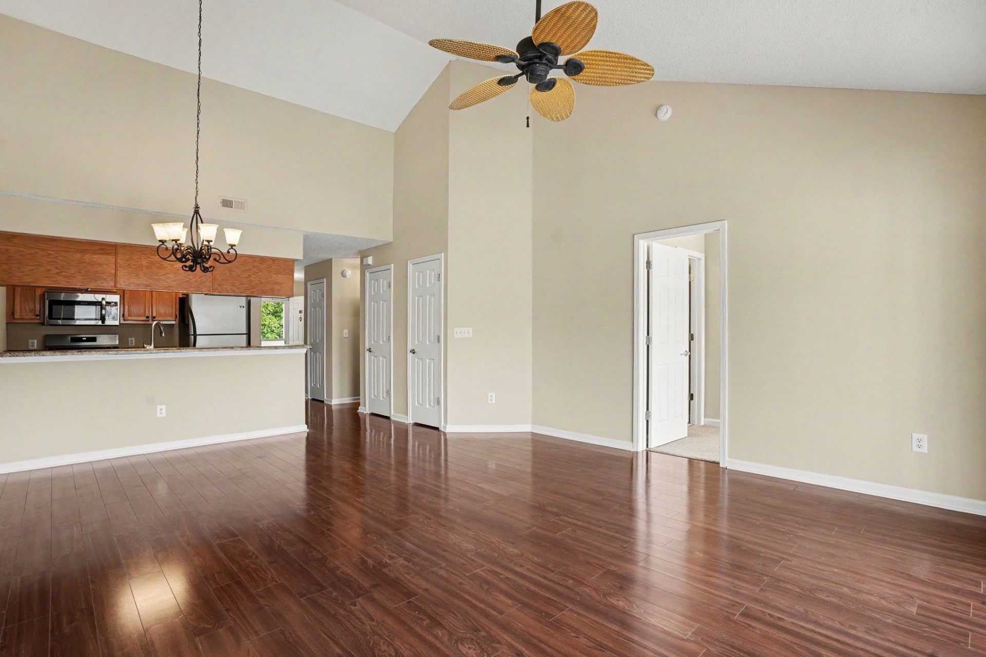 655 Woodmoor Dr.  Photo 11