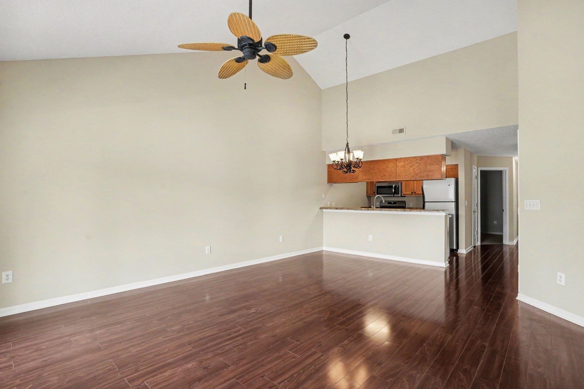 655 Woodmoor Dr.  Photo 12