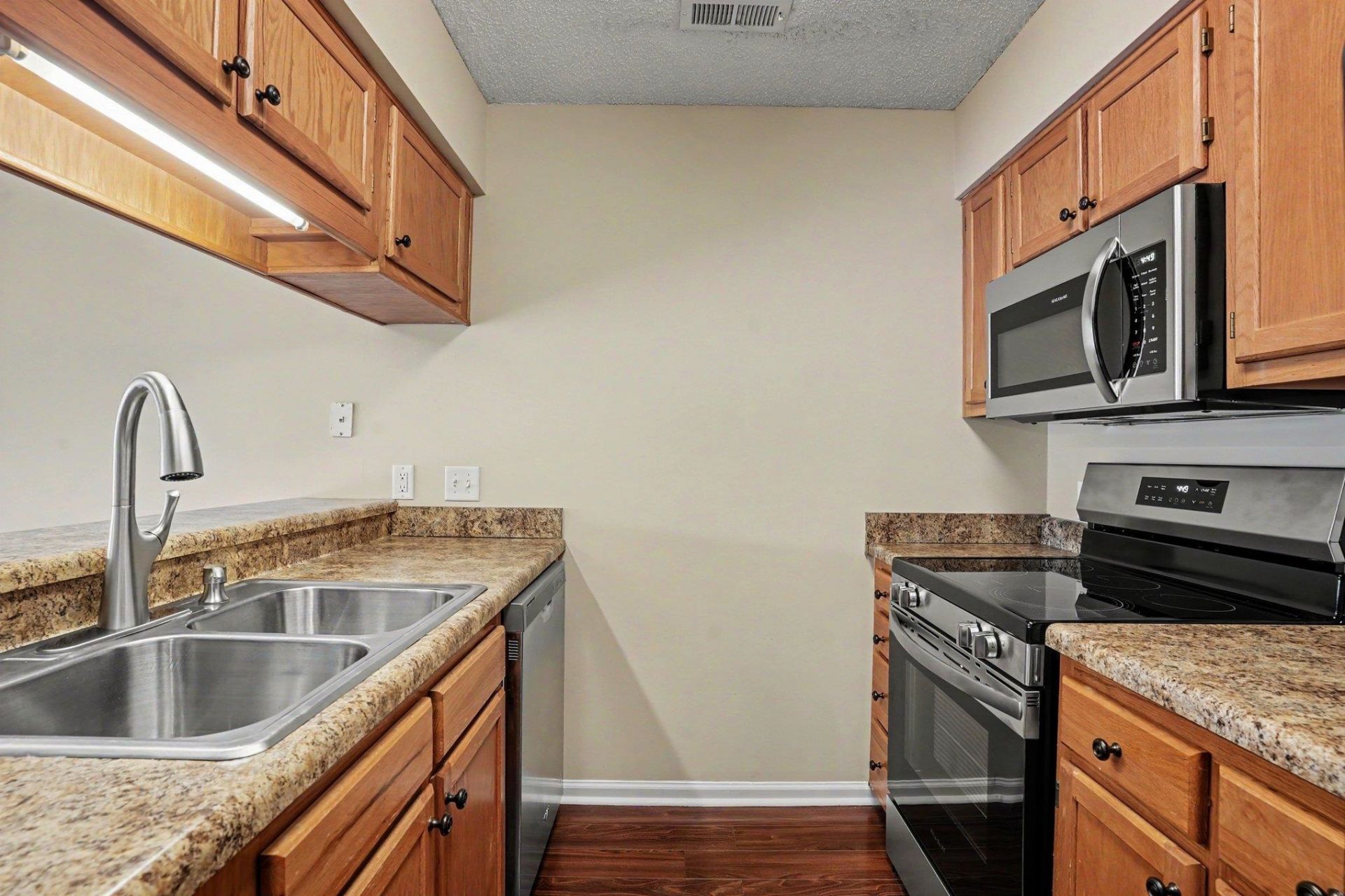 655 Woodmoor Dr.  Photo 16