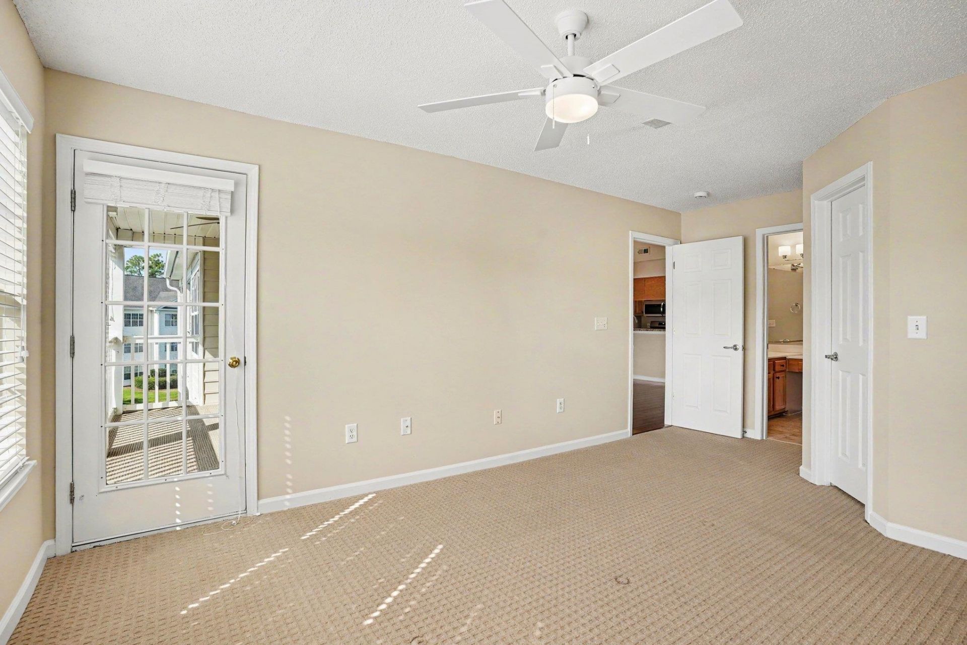 655 Woodmoor Dr.  Photo 19