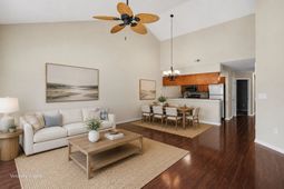 655 Woodmoor Dr.  photo 4