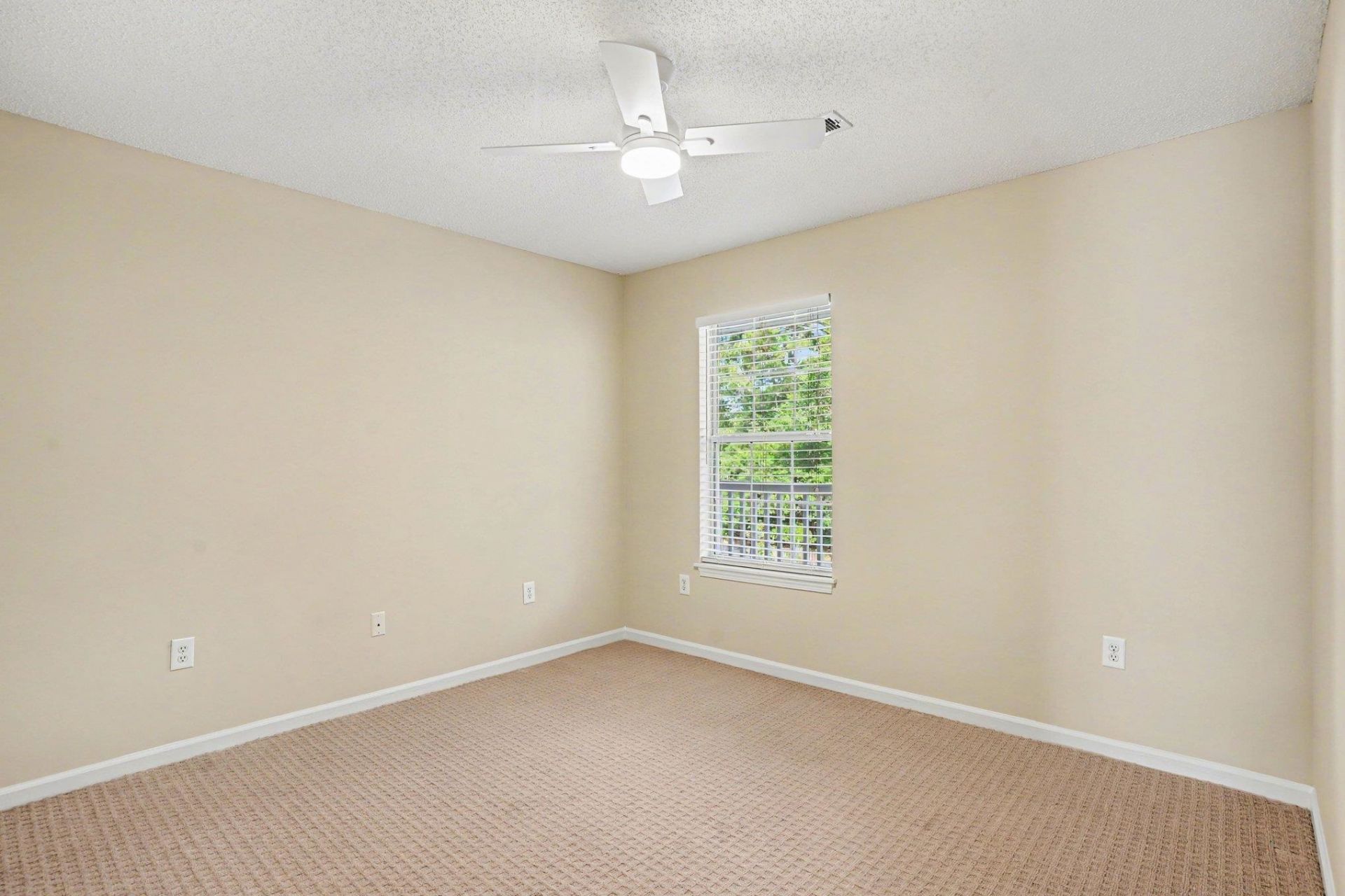 655 Woodmoor Dr.  Photo 22