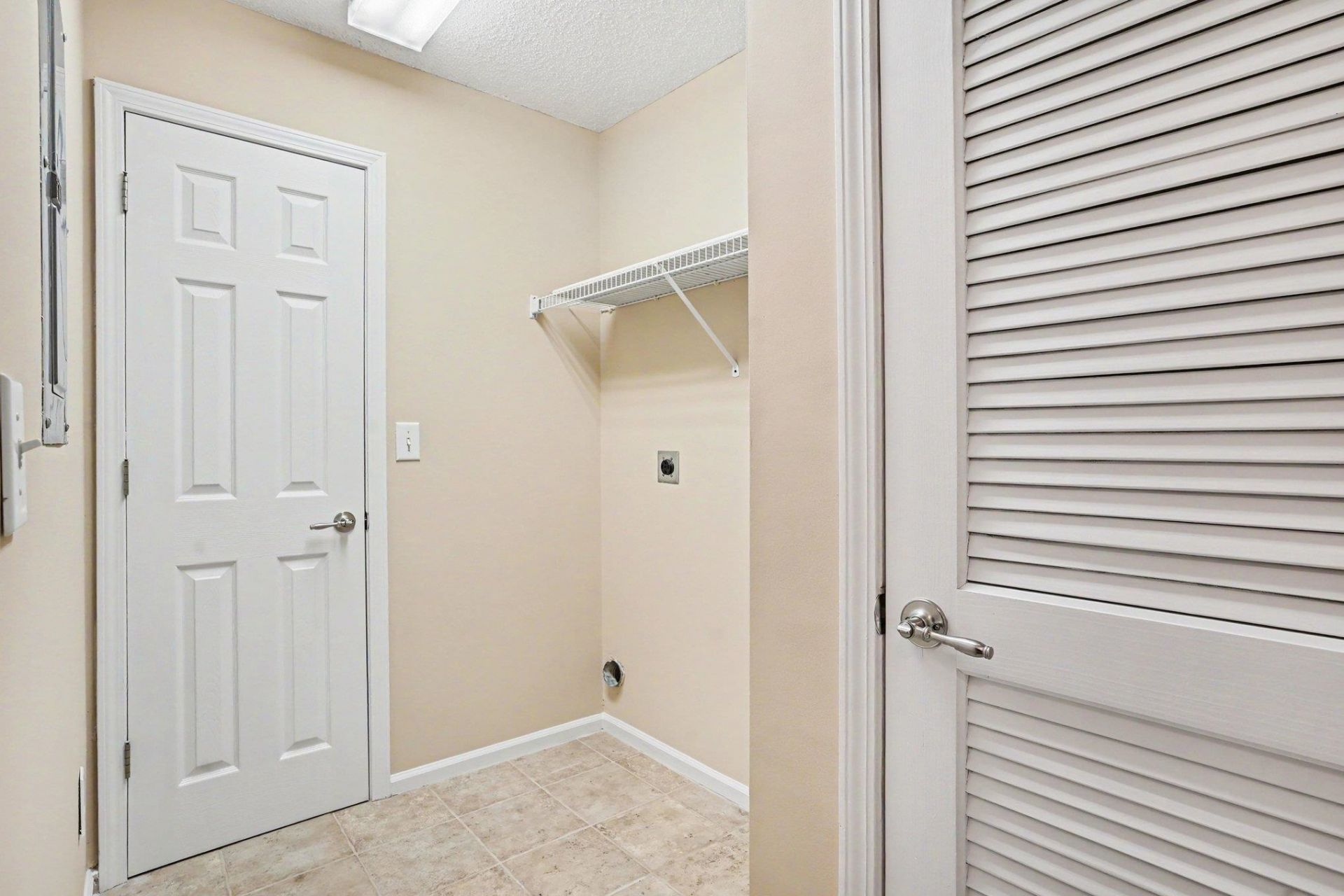 655 Woodmoor Dr.  Photo 27
