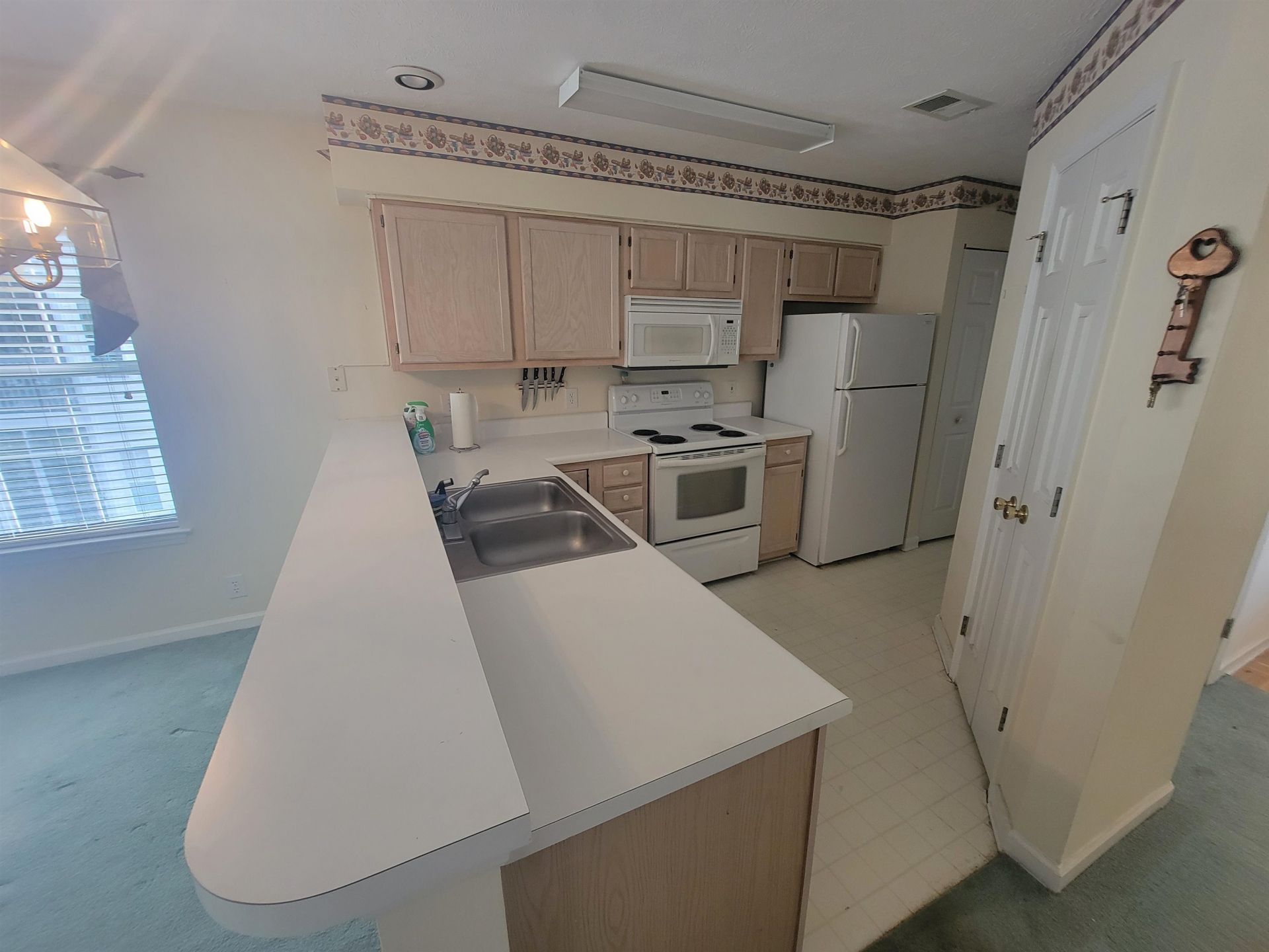 664 Tupelo Ln. Photo 11
