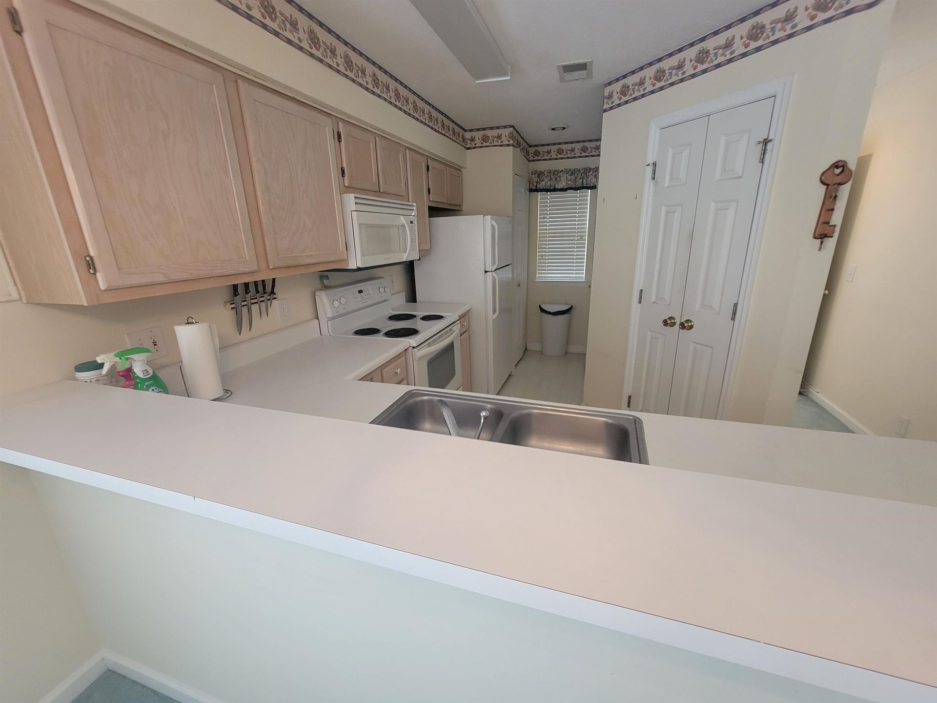 664 Tupelo Ln. Photo 12