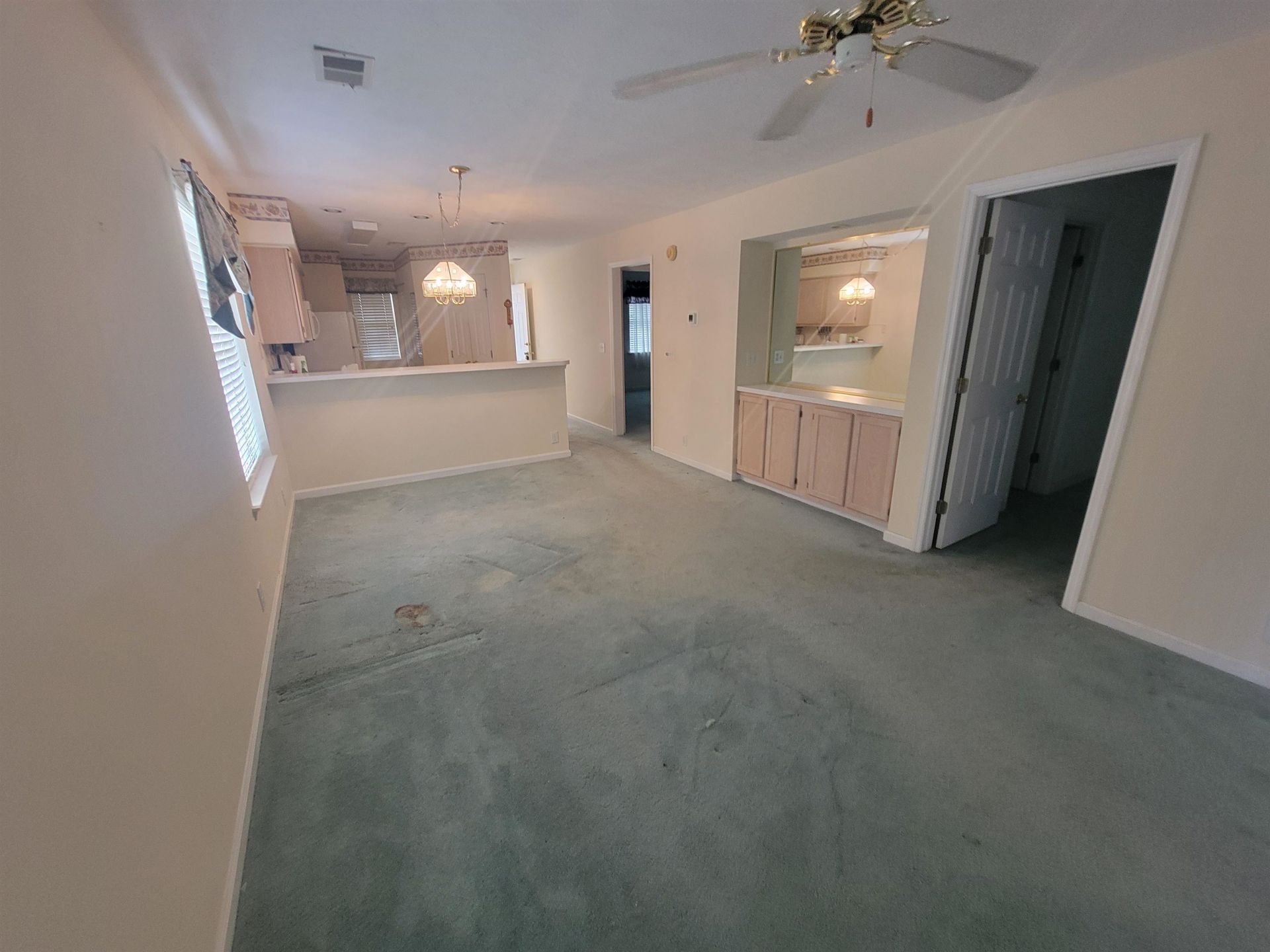 664 Tupelo Ln. Photo 8
