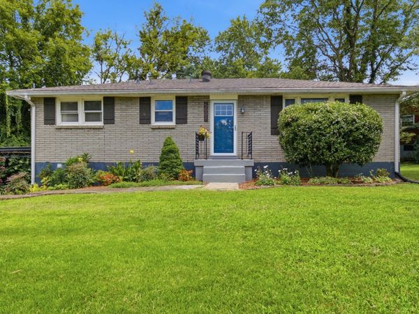 5001 Bonnawell Dr , Hermitage, TN 37076