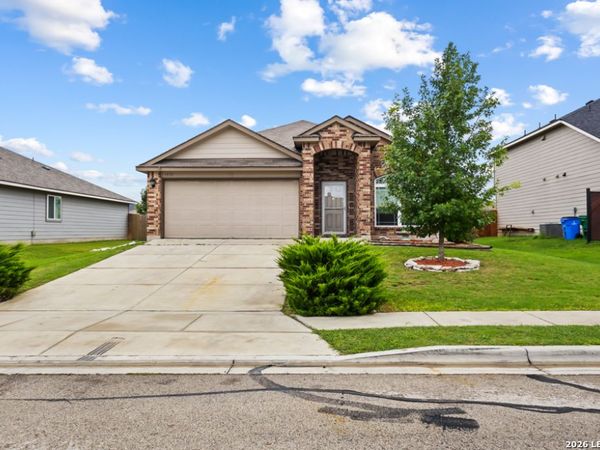1533 REDBRIDGE DR, Seguin, TX 78155